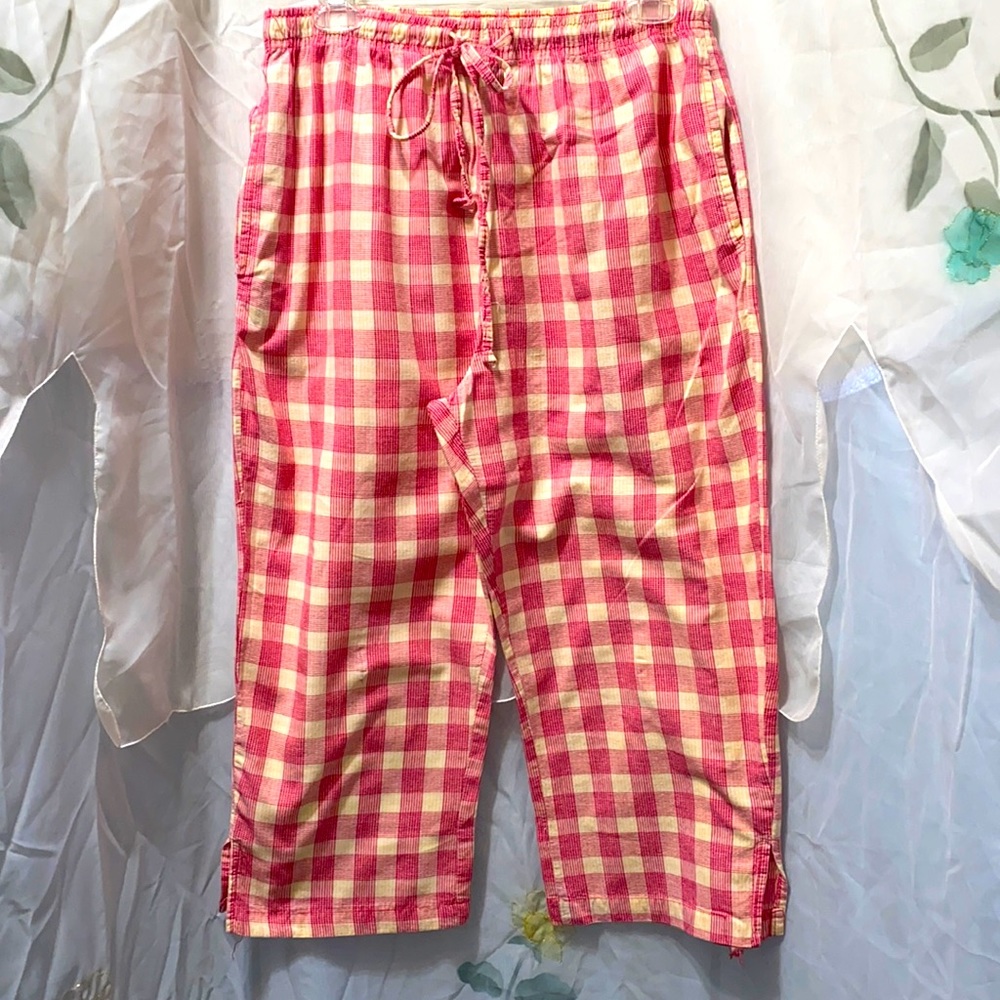 MILLENNIUM RED/CREAM PLAID CROP DRAWS. PANTS SZ 14